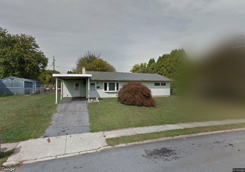 586 Miller Ln, Whitehall, PA 18052 - photo 1