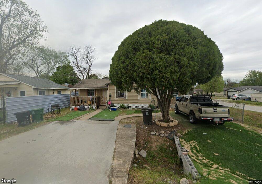 1002 Lucky St, Houston, TX 77088 - photo 1