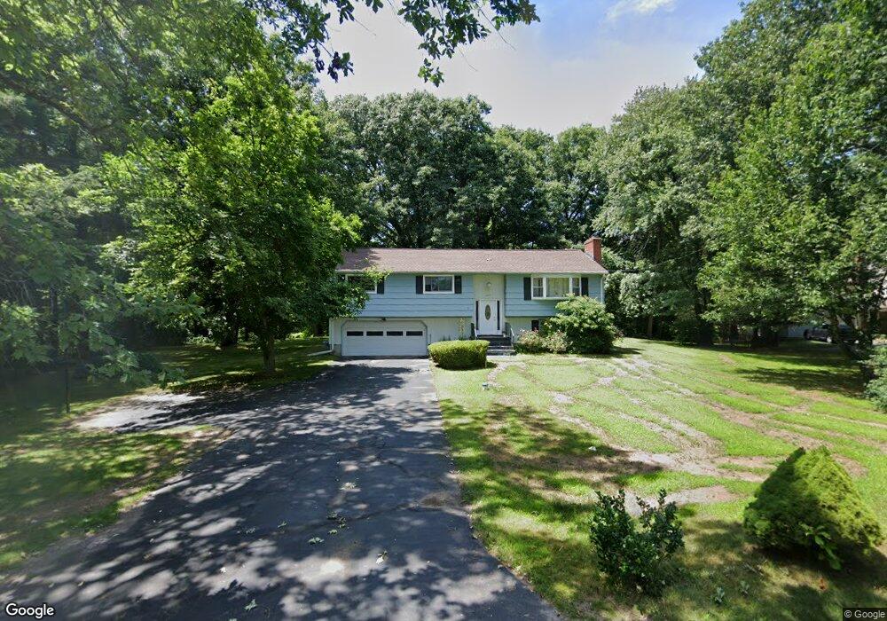 227 Duncaster Rd, Bloomfield, CT 06002 - photo 1