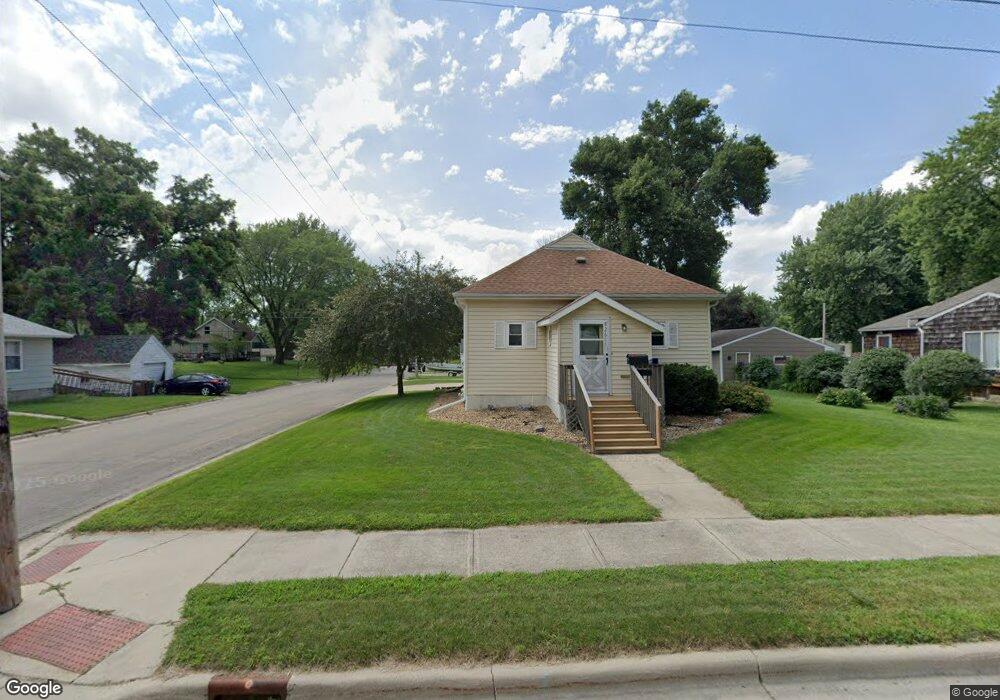 826 S 1st Ave, Albert Lea, MN 56007 - photo 1