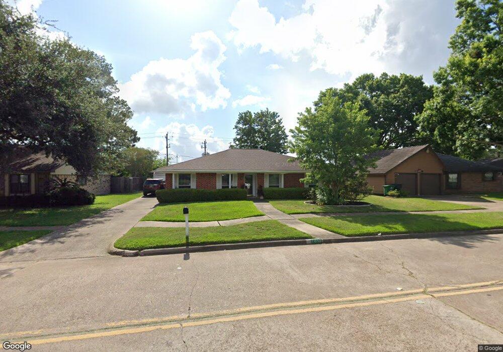 7010 Deep Forest Dr, Houston, TX 77088 - photo 1