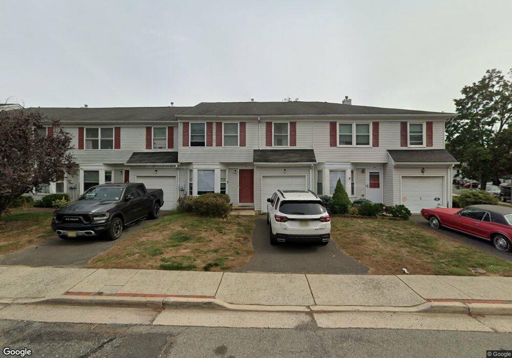 8 Sycamore Rd, Middlesex, NJ 08846 - photo 1