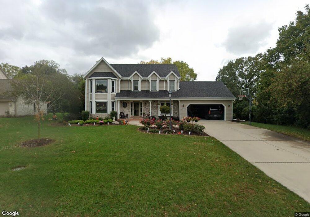 W151N10183 Windsong Cir W, Germantown, WI 53022 - photo 1