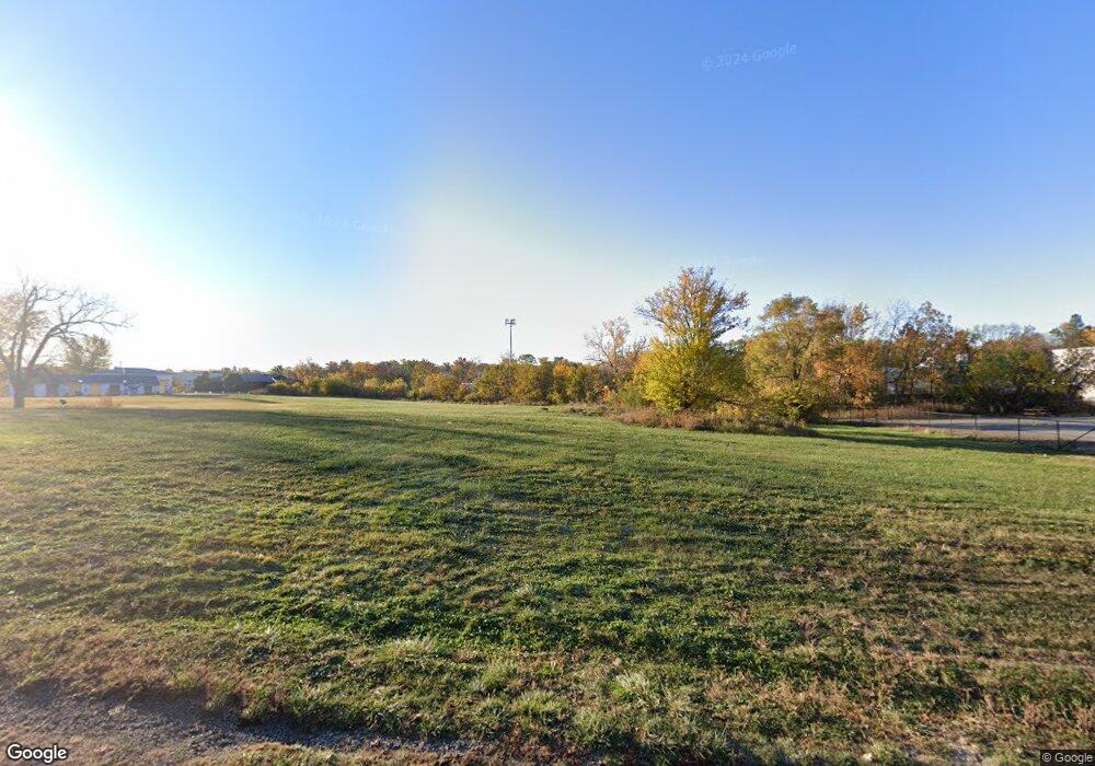 1227 1st Ave E, Newton, IA 50208 - photo 1