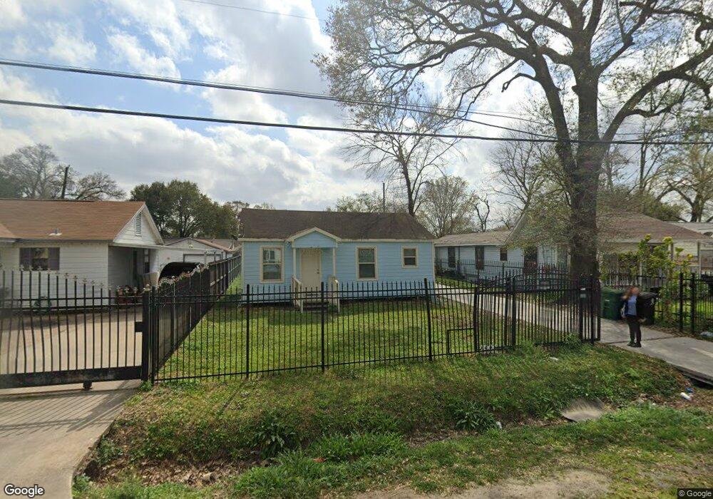 68 Fichter St, Houston, TX 77022 - photo 1