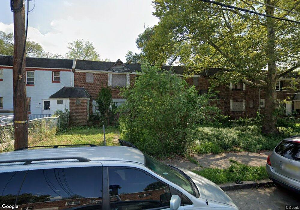 523 Pfeiffer St, Camden, NJ 08105 - photo 1