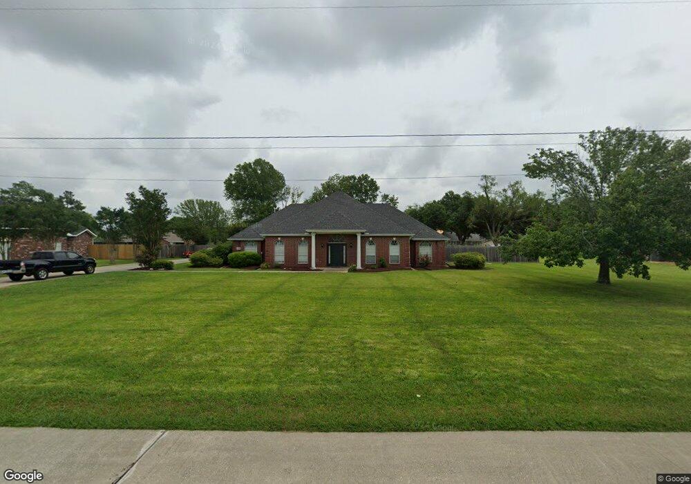 5399 E Crestview Dr, Lake Charles, LA 70605 - photo 1