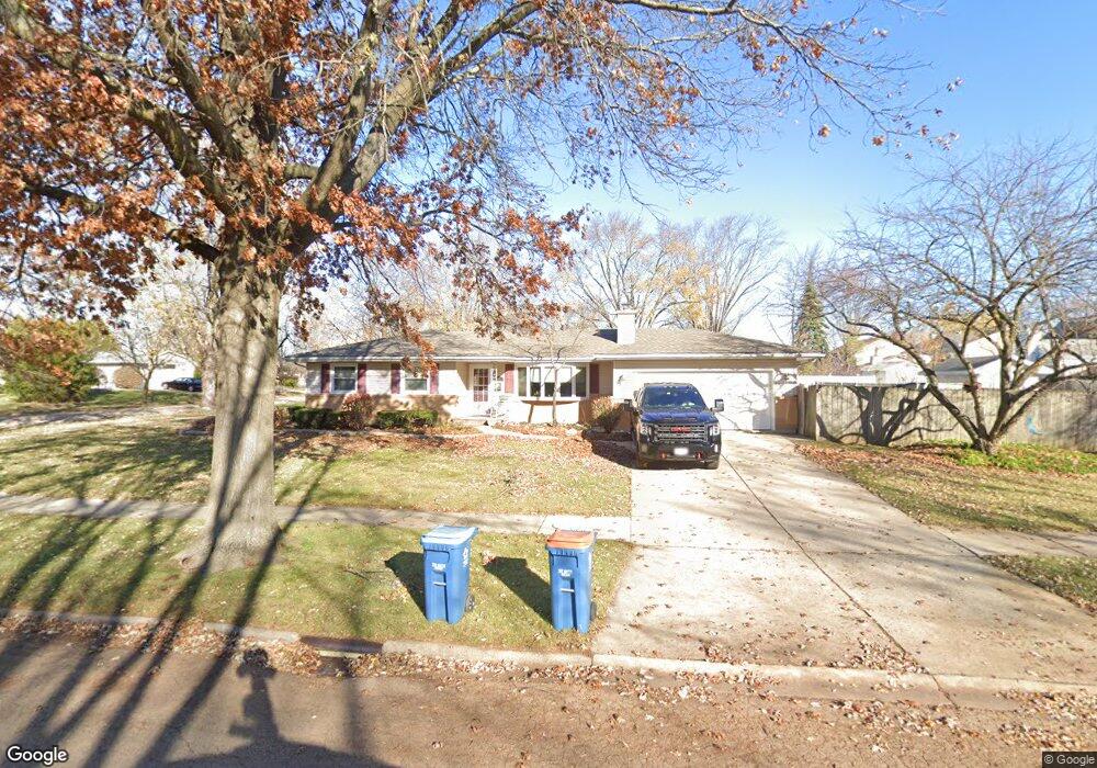 2021 Coral Ave, Aurora, IL 60506 - photo 1