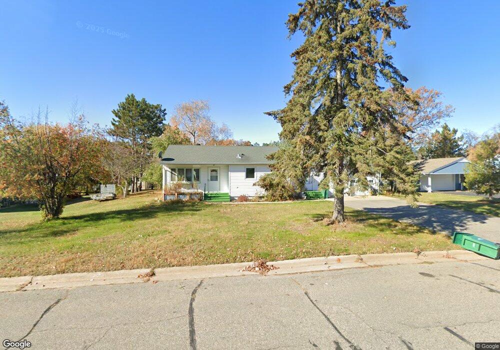 913 SW 5th Ave, Grand Rapids, MN 55744 - photo 1