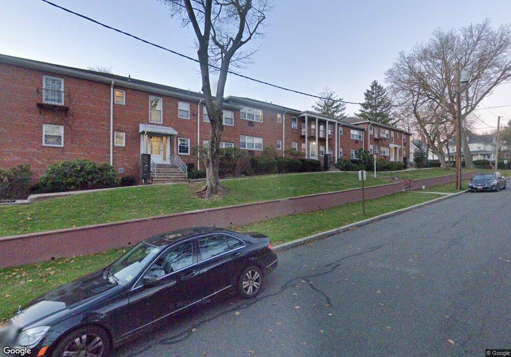 585 Center St unit 9B, Oradell, NJ 07649 - photo 1