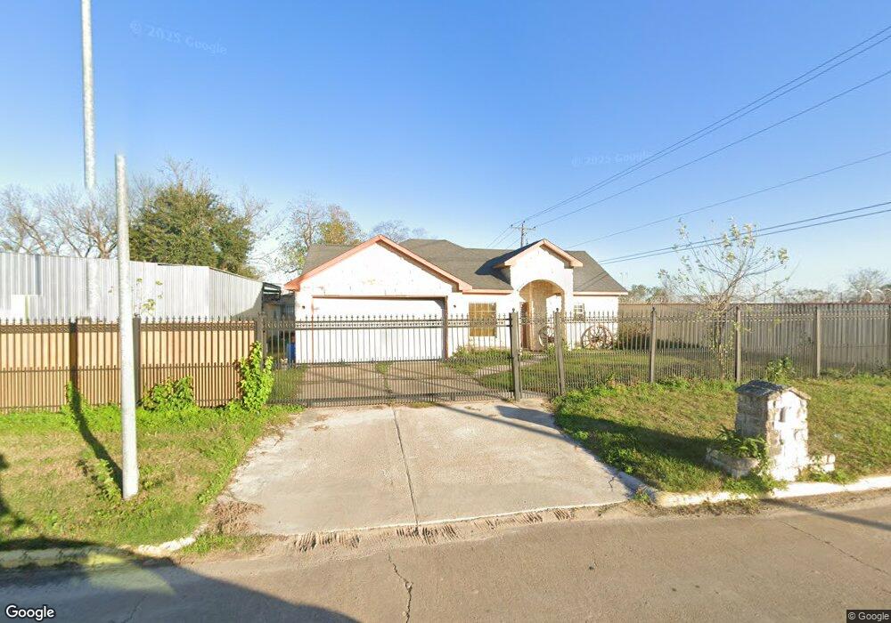 8202 Lawn St, Houston, TX 77088 - photo 1