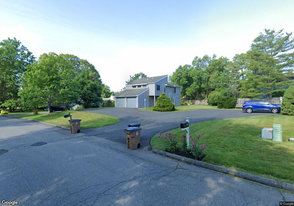 320 Loveland Rd, Stamford, CT 06905 - photo 1