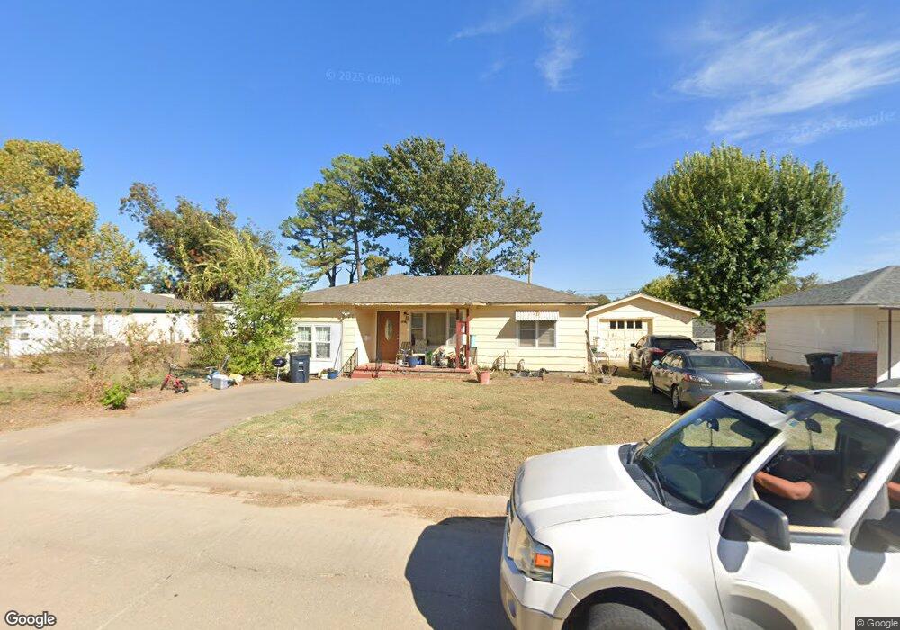 3427 N Market Ave, Shawnee, OK 74804 - photo 1