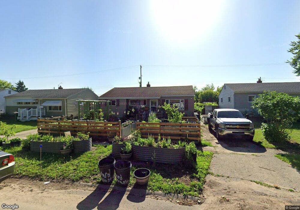 3909 Cheyenne Ave, Flint, MI 48507 - photo 1