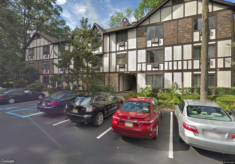 1418 Faulkner Ct, Mahwah, NJ 07430 - photo 1