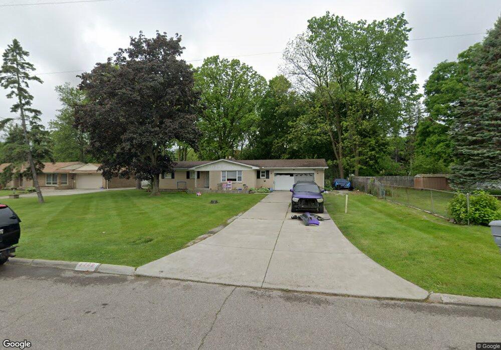 5209 Highwood Dr, Flint, MI 48504 - photo 1