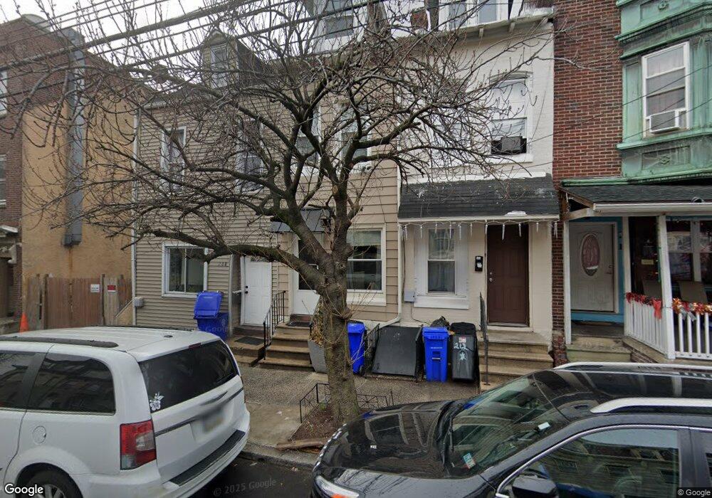 210 N 10th St, Reading, PA 19601 - photo 1