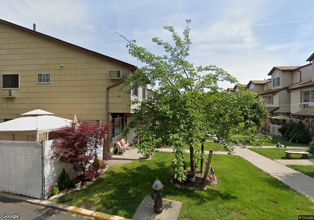 17A Fuller Ct, Staten Island, NY 10306 - photo 1