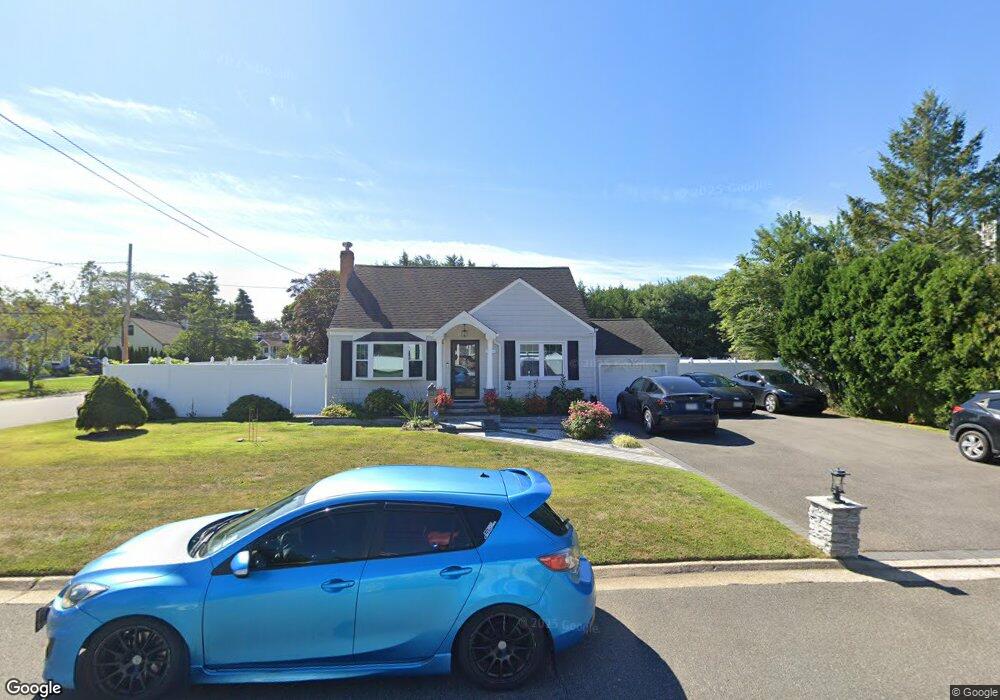 541 12th St, West Babylon, NY 11704 - photo 1