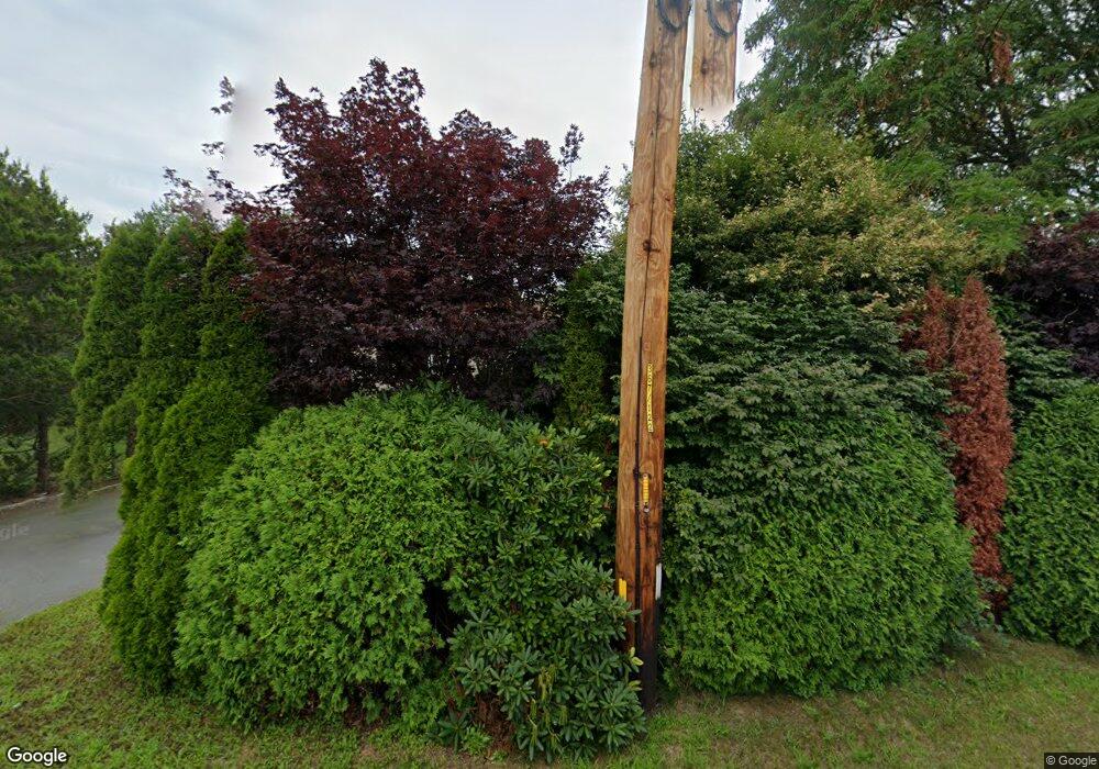 537 Russells Mills Rd, South Dartmouth, MA 02748 - photo 1