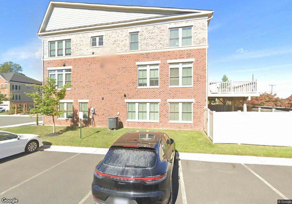 2350 Chadlington Rd, Falls Church, VA 22043 - photo 1