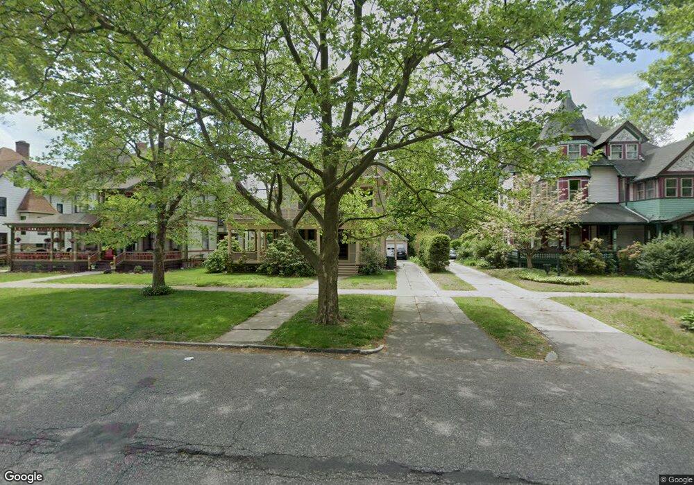 42 Dartmouth St, Springfield, MA 01109 - photo 1