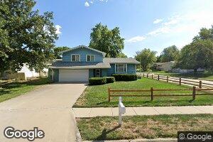 10333 Mockingbird Dr, Omaha, NE 68127