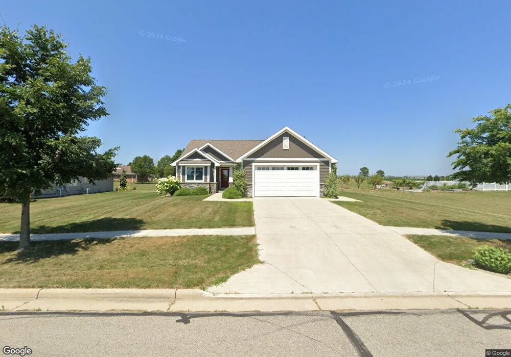 900 Murbach St, Archbold, OH 43502 - photo 1