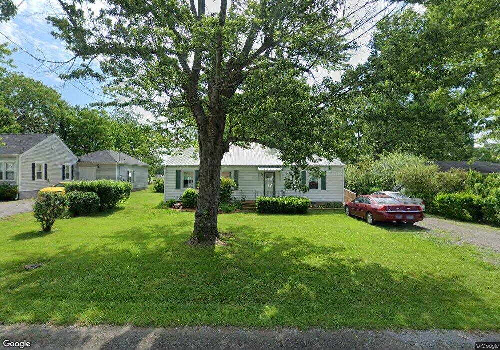 915 Adams Dr, Shelbyville, TN 37160 - photo 1