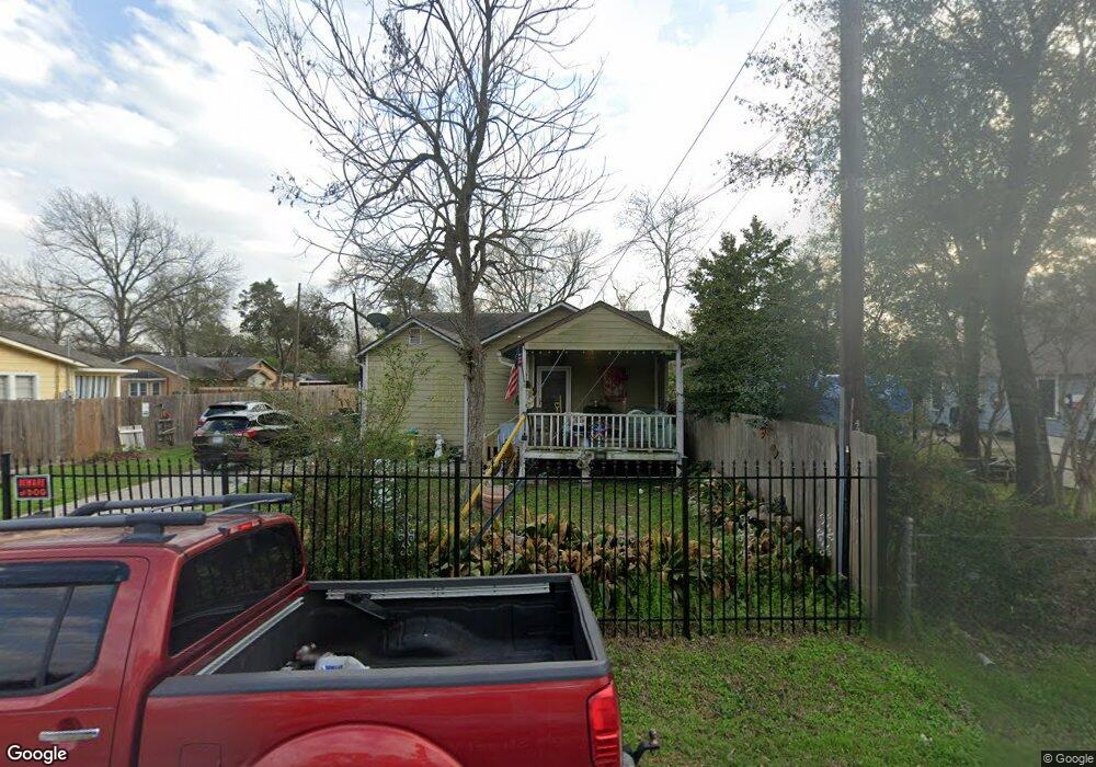 322 Frisco St, Houston, TX 77022 - photo 1