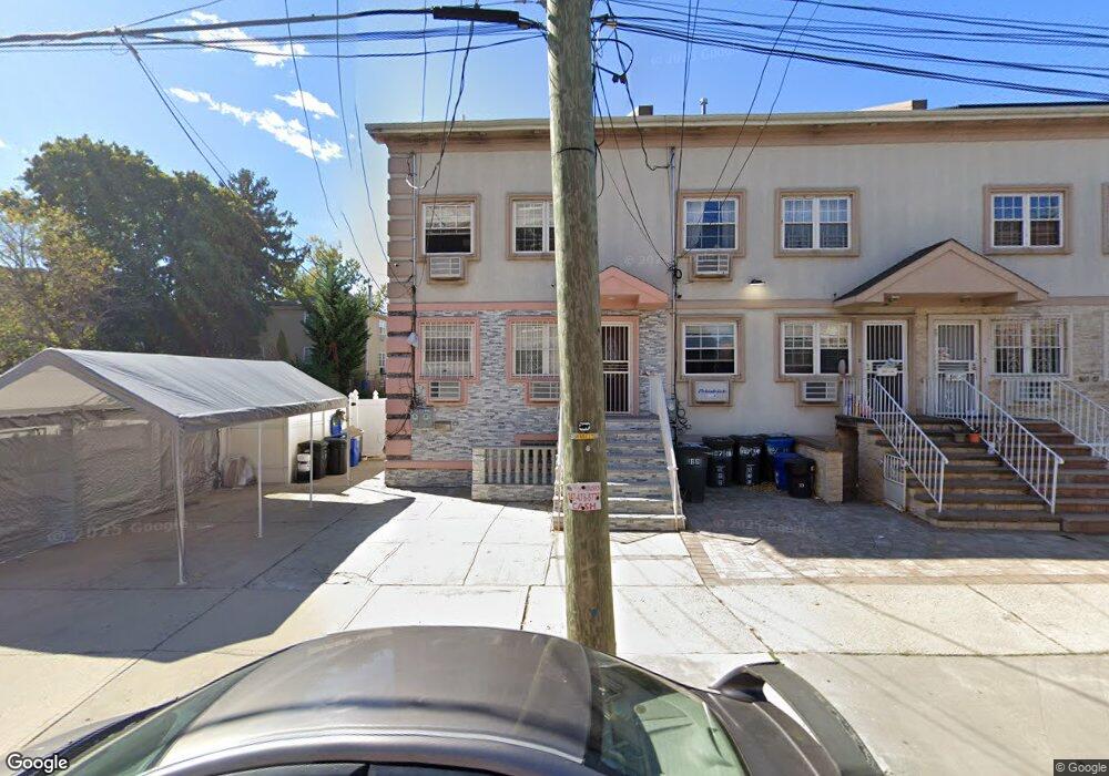 10716 166th St, Jamaica, NY 11433 - photo 1