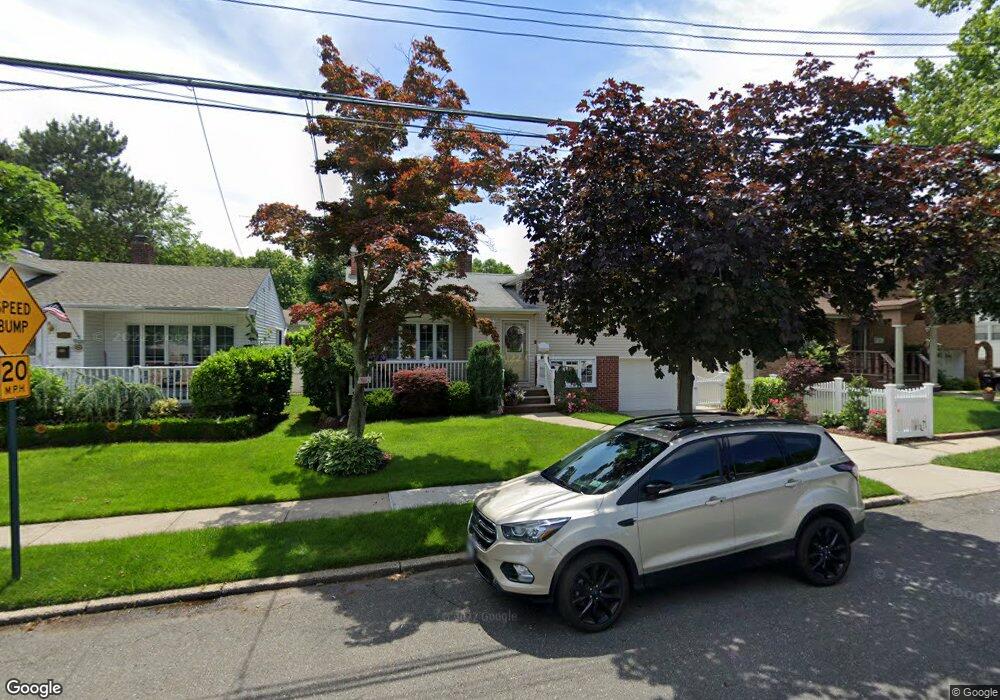 204 Chesterton Ave, Staten Island, NY 10306 - photo 1