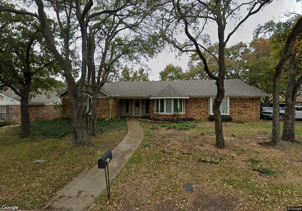 700 Glenhaven Dr, Hurst, TX 76054 - photo 1