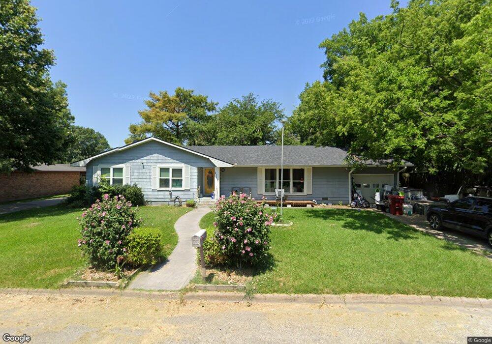 2113 Agnew St, Bonham, TX 75418 - photo 1