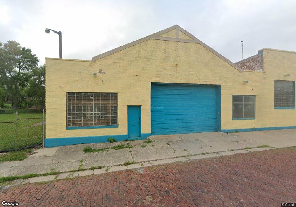 518 W Powers St, Muncie, IN 47305 - photo 1