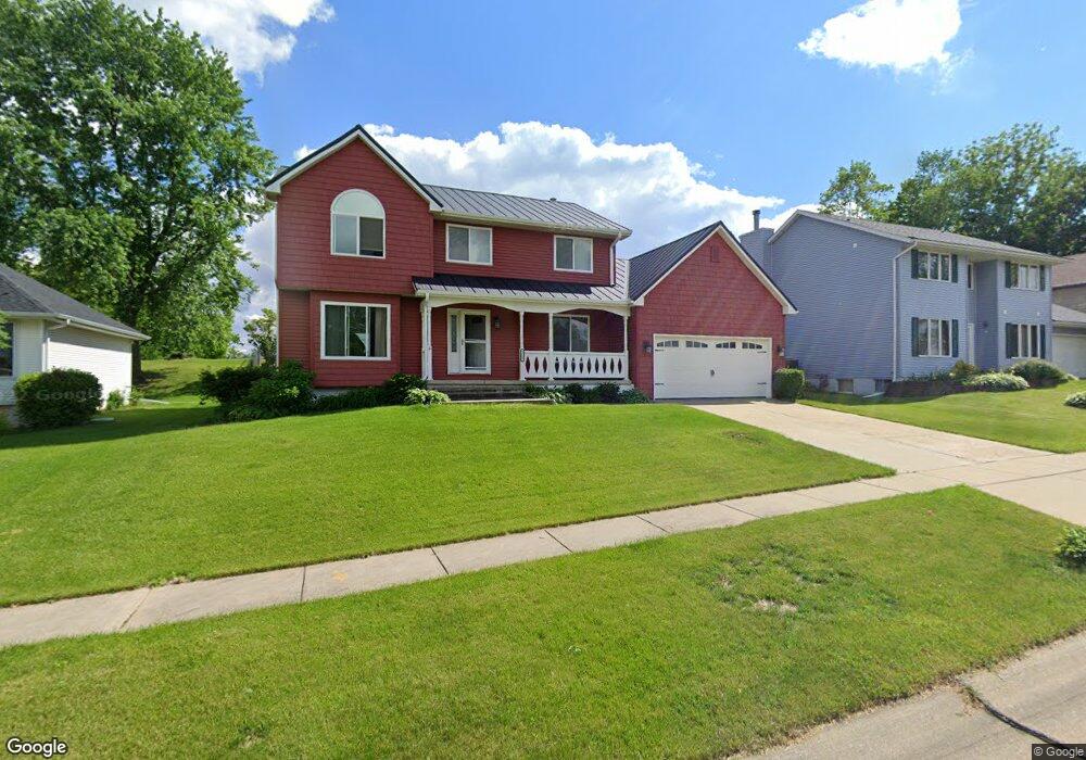 1717 Hidden Hollow Ln NW, Cedar Rapids, IA 52405 - photo 1