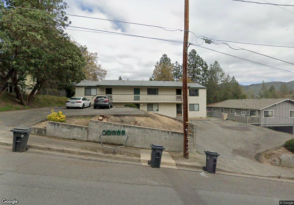 1010 NW D St unit A-E, Grants Pass, OR 97526 - photo 1