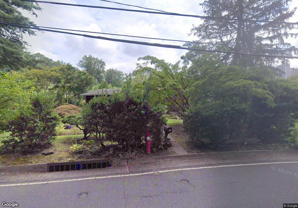 383 Littleworth Ln, Sea Cliff, NY 11579 - photo 1