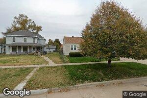 660 W 1st St, Hoisington, KS 67544