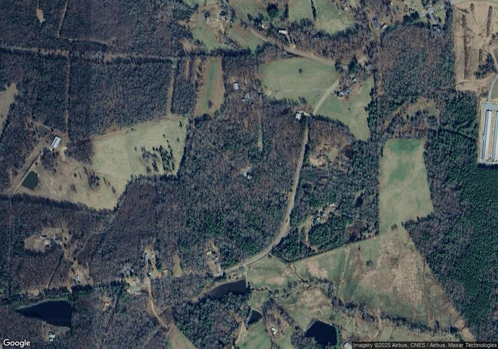 183 Moore Ln, Seagrove, NC 27341 - photo 1