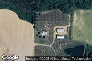 408 Canary Dr, Wray, GA 31798
