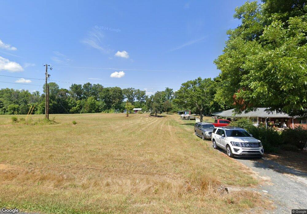 305 Northview Dr, Asheboro, NC 27203 - photo 1