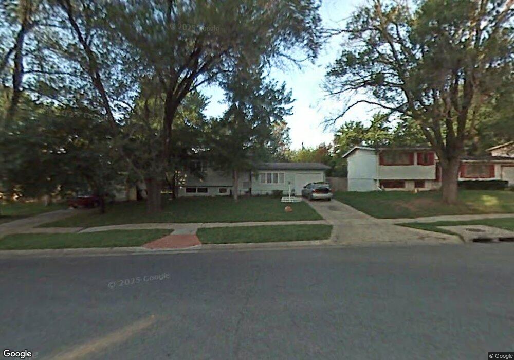3033 SW Twilight Dr, Topeka, KS 66614 - photo 1