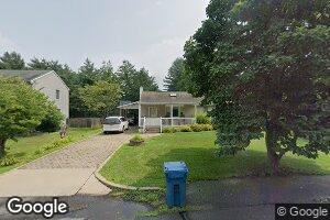 9 Shaw Dr, Kingston, NJ 08528