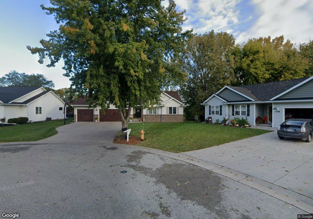 2550 W Settlers Ct, Appleton, WI 54914 - photo 1