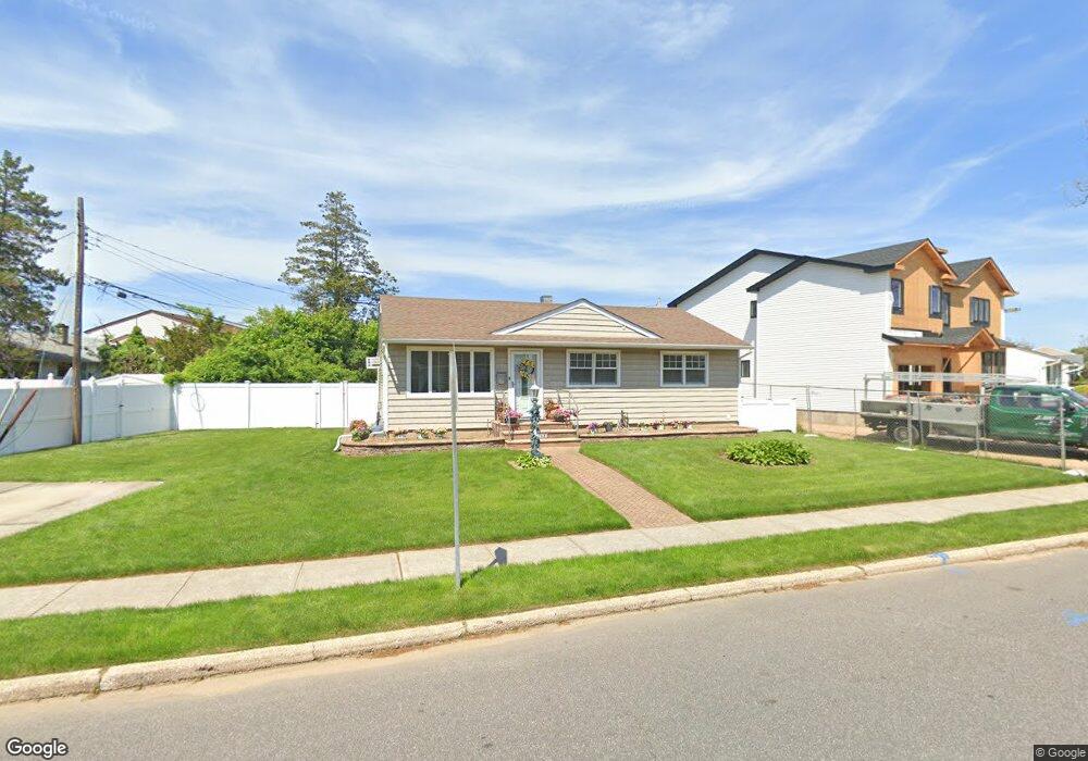 762 Seabury Ave, Franklin Square, NY 11010 - photo 1