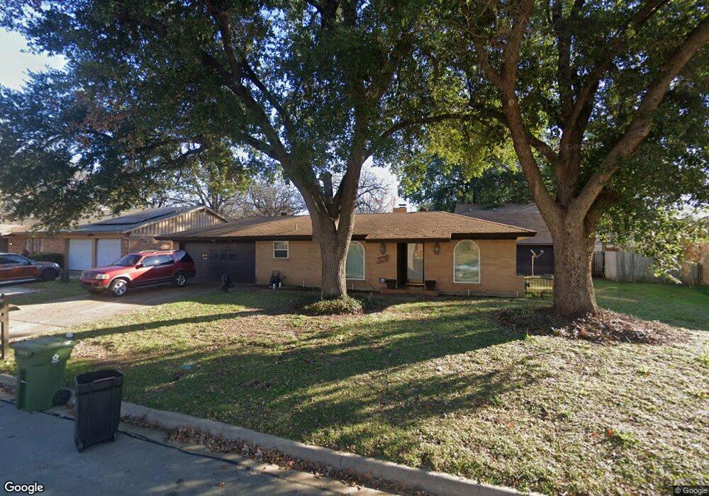 228 Cooper Dr, Hurst, TX 76053 - photo 1