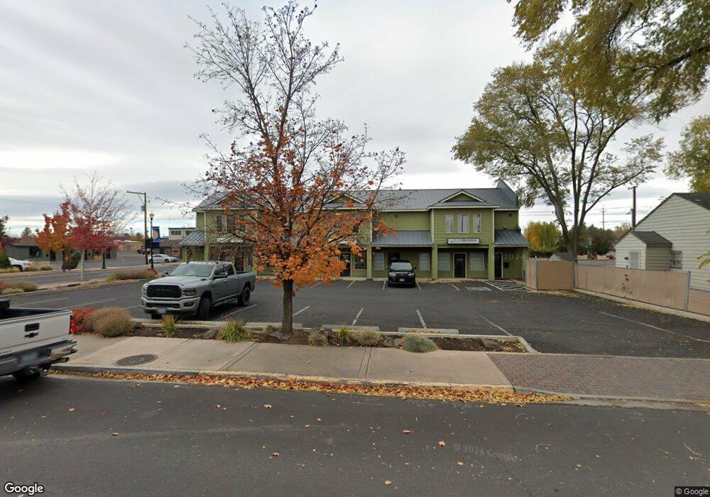 755 SW 7th St unit A & C, Redmond, OR 97756 - photo 1