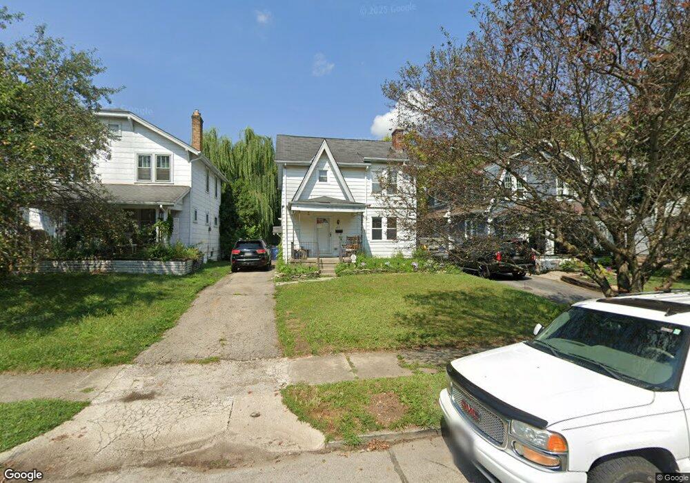 677 Chestershire Rd, Columbus, OH 43204 - photo 1