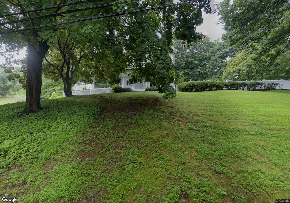 999 Bronson Rd, Fairfield, CT 06824 - photo 1